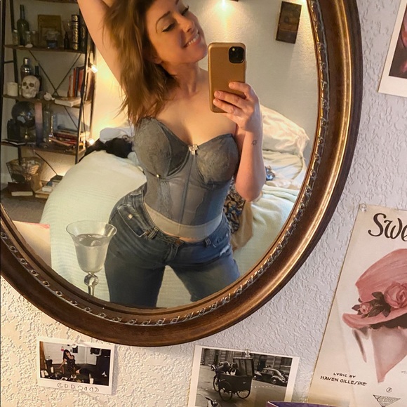 Meet your Posher, Ashley - Picture 5 of 12